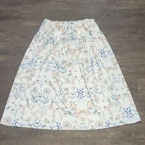 2XL Floral White Long Maxi Skirt with butterflies Elastic waist NWOT U DEAR
